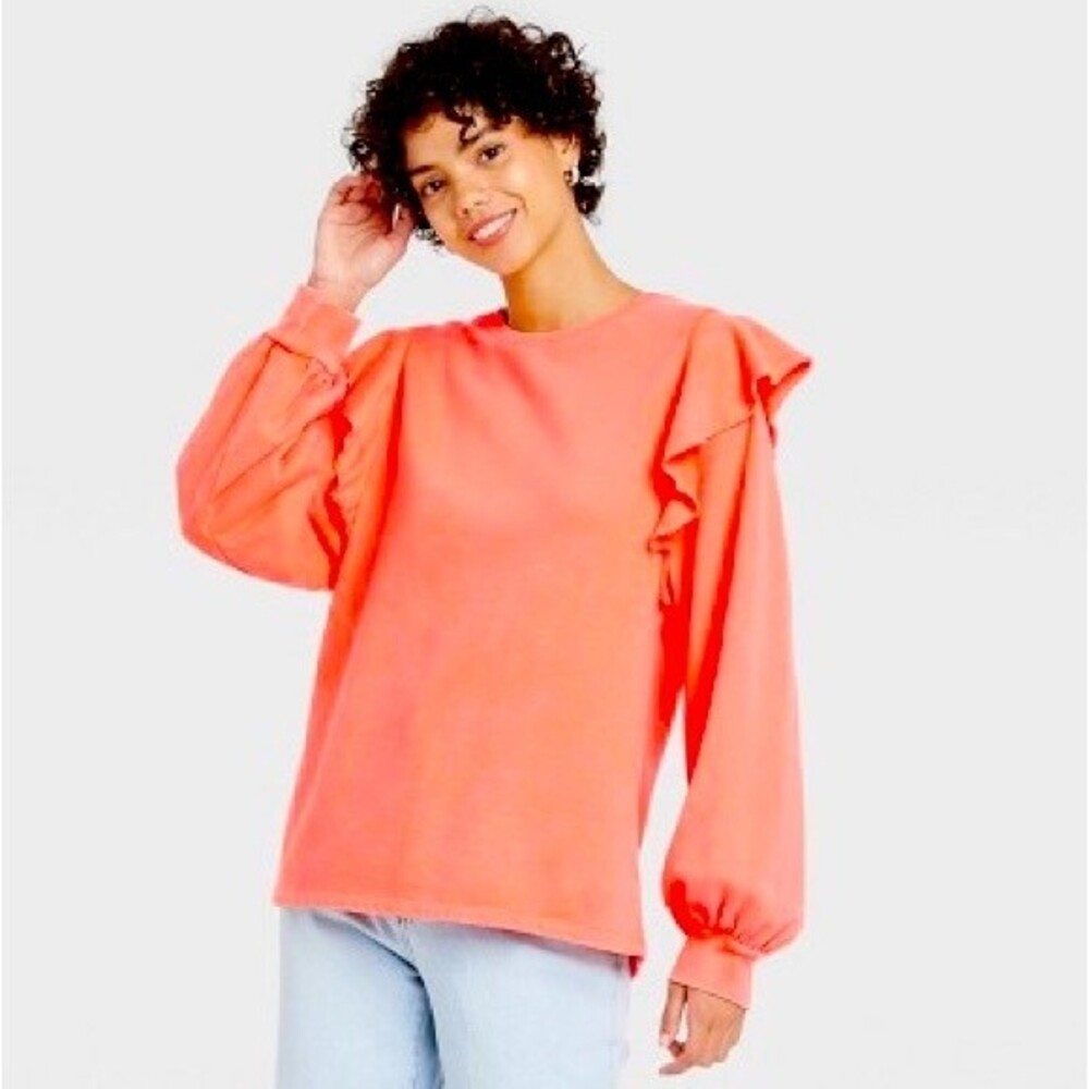 NWT Universal Thread Peach Ruffle Sweatshirt Small